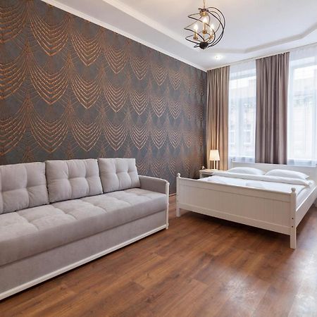 Leogrand Apartments Panteleimona Kulisha 27 Lviv Kültér fotó