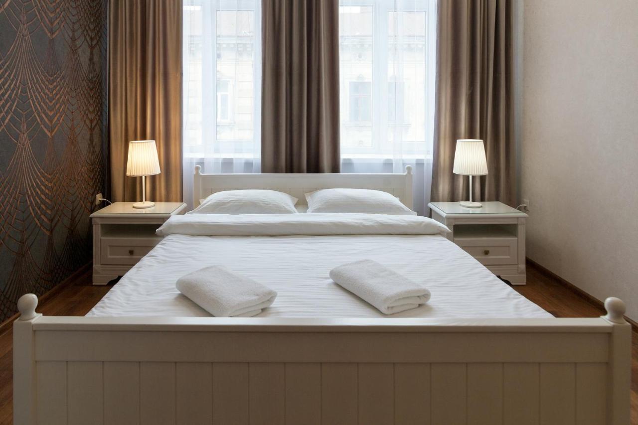 Leogrand Apartments Panteleimona Kulisha 27 Lviv Kültér fotó